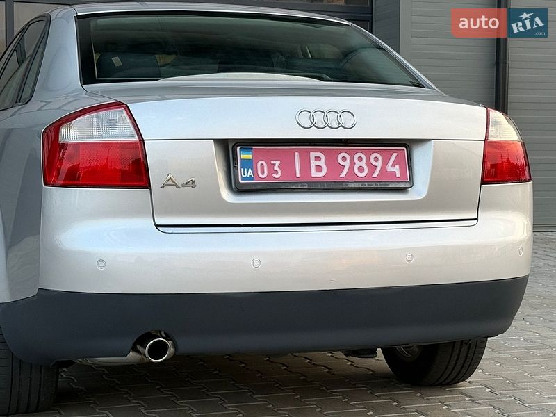 Седан Audi A4 2002 в Сарнах