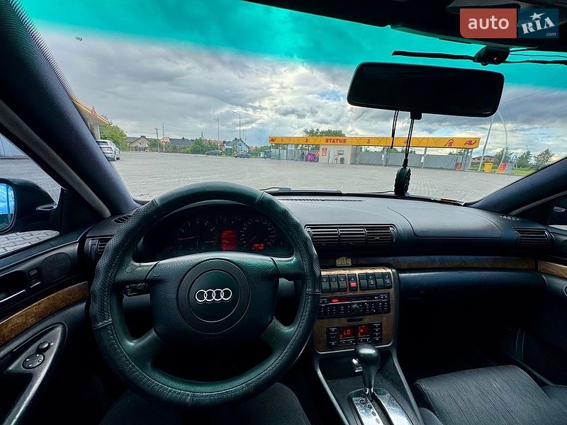 Універсал Audi A4 1998 в Луцьку
