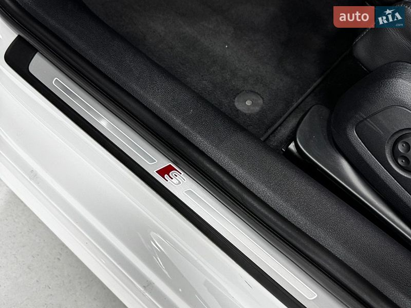 Седан Audi A4 2020 в Одесі