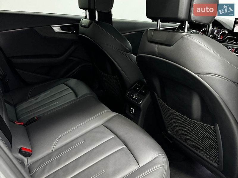 Седан Audi A4 2020 в Одесі