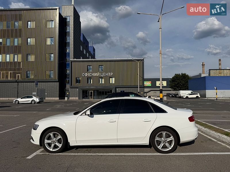 Седан Audi A4 2014 в Києві