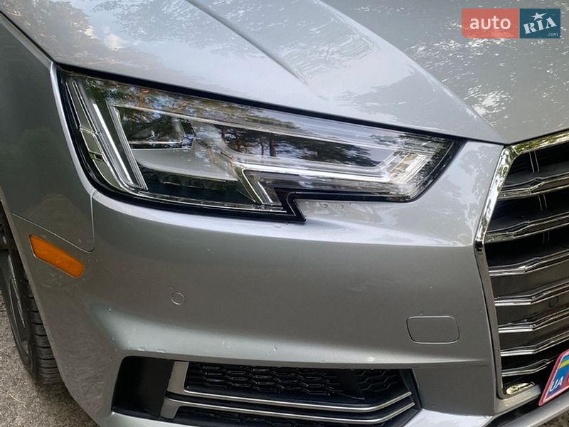 Седан Audi A4 2018 в Дубно