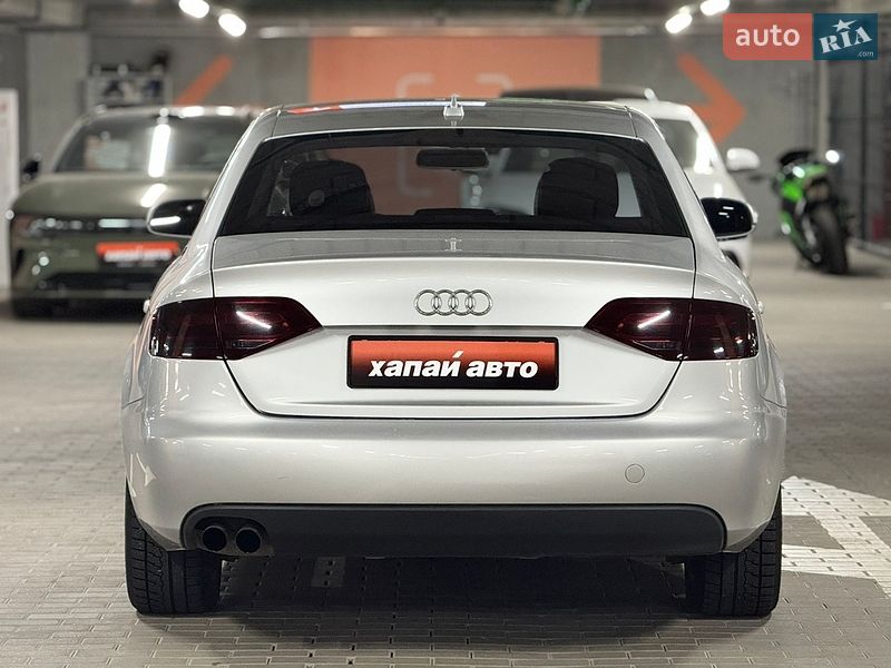Седан Audi A4 2010 в Киеве