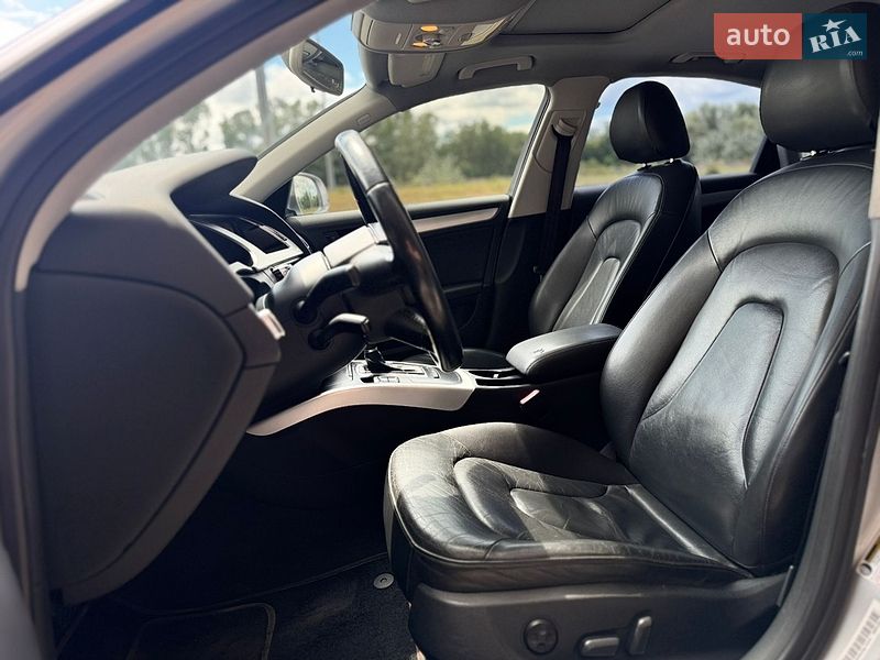 Седан Audi A4 2010 в Киеве