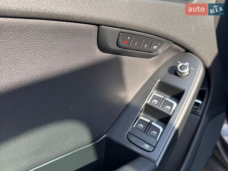Седан Audi A4 2014 в Івано-Франківську