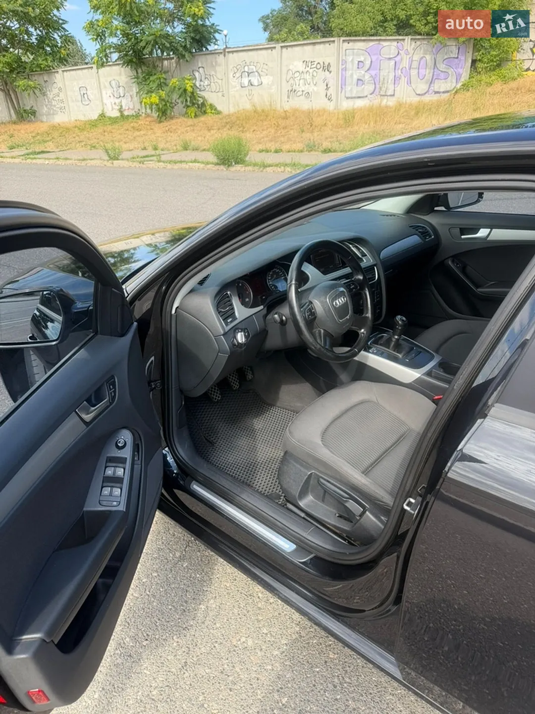 2010 Audi A4 - мініатюра 8