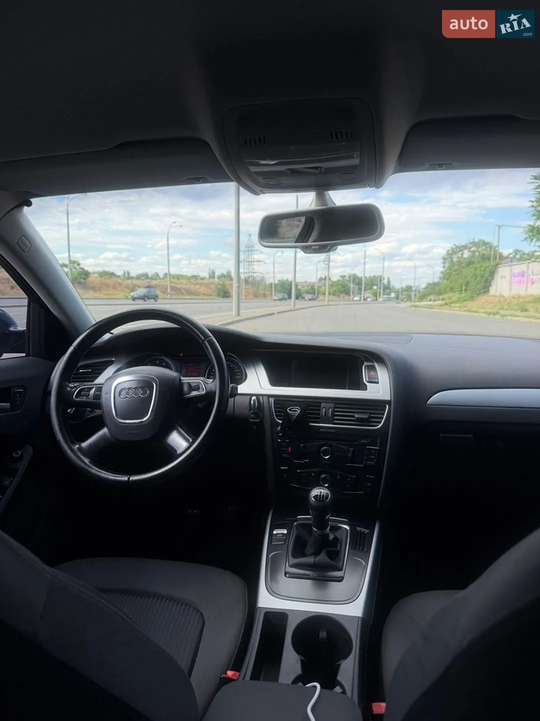 2010 Audi A4 - мініатюра 11