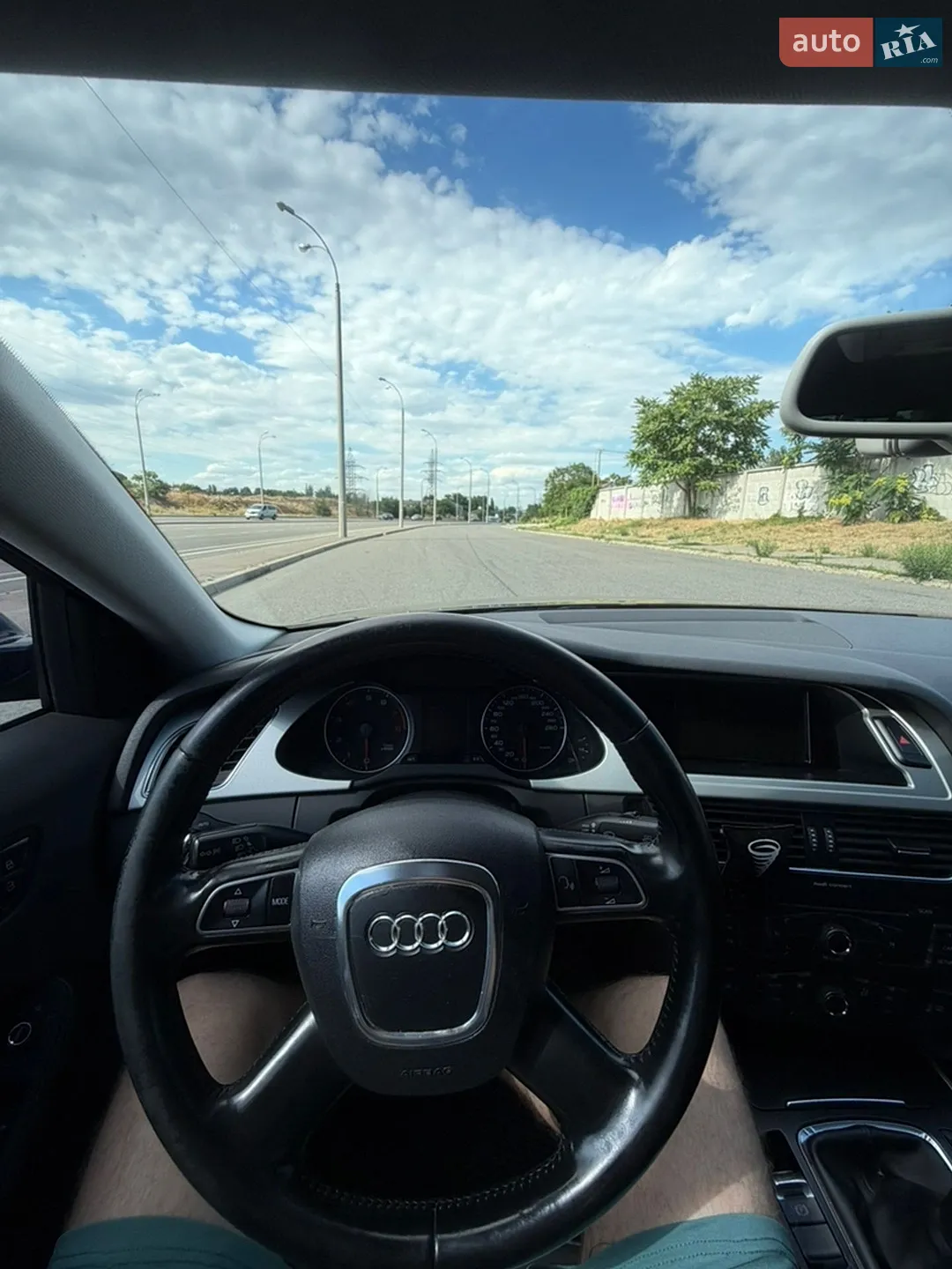 2010 Audi A4 - мініатюра 12