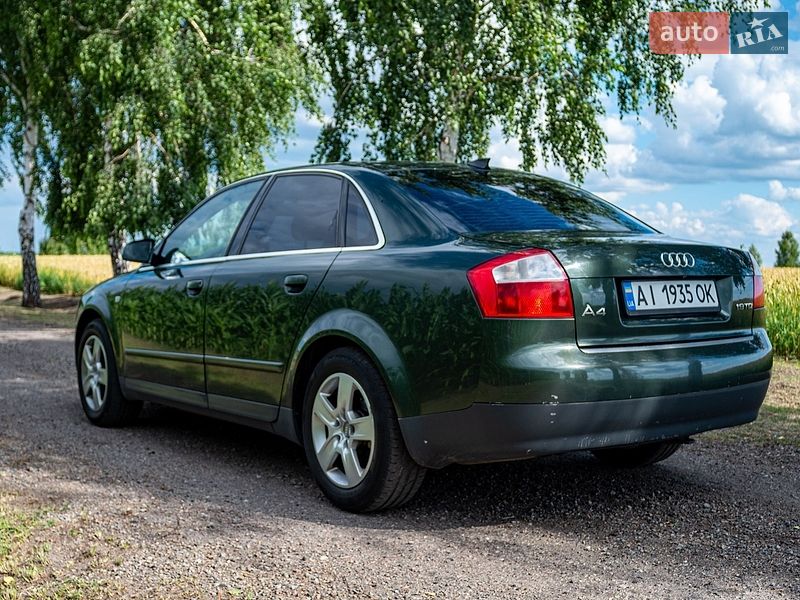 Седан Audi A4 2001 в Обухове