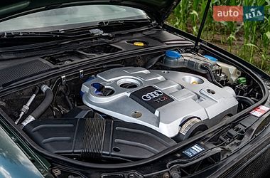 Седан Audi A4 2001 в Обухове