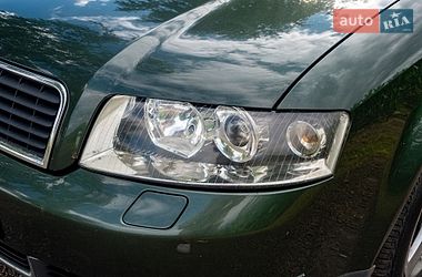 Седан Audi A4 2001 в Обухове