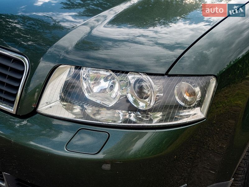 Седан Audi A4 2001 в Обухове