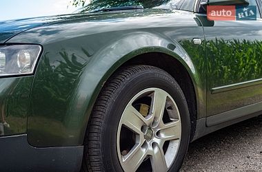 Седан Audi A4 2001 в Обухове