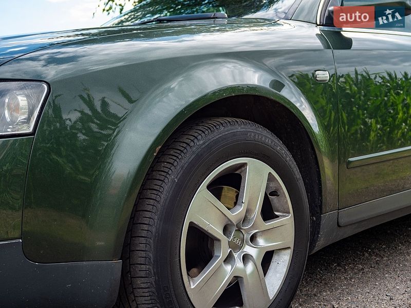 Седан Audi A4 2001 в Обухове