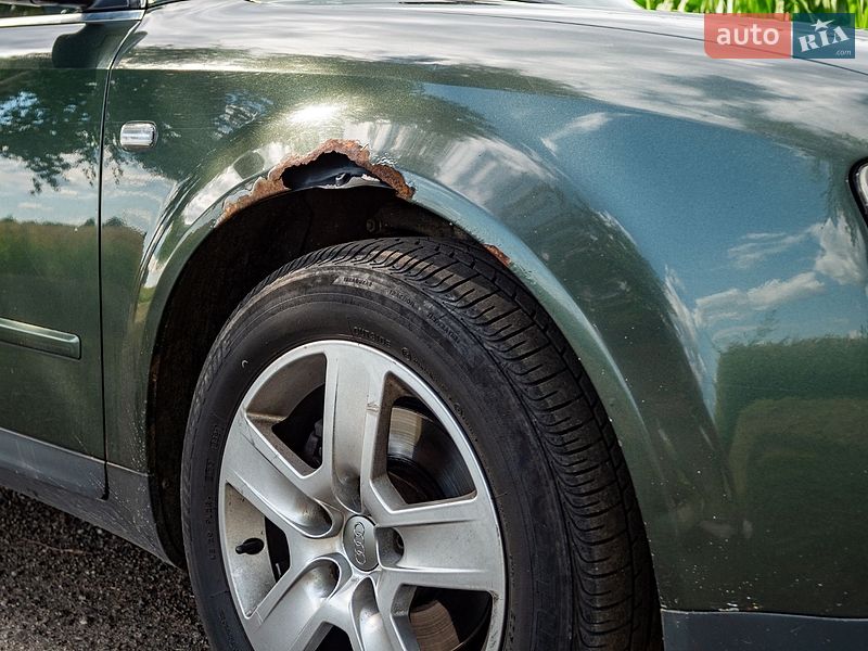 Седан Audi A4 2001 в Обухове