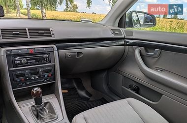 Седан Audi A4 2001 в Обухове