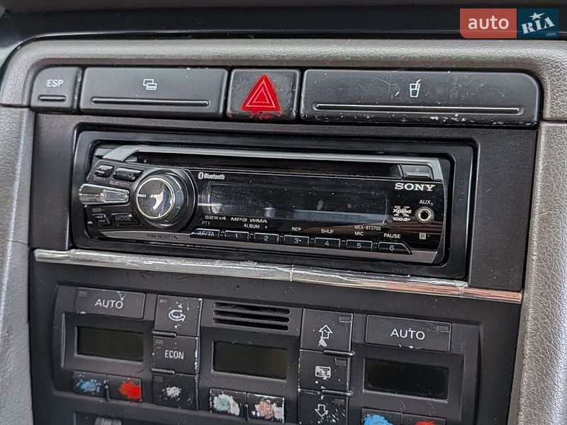 Седан Audi A4 2001 в Обухове