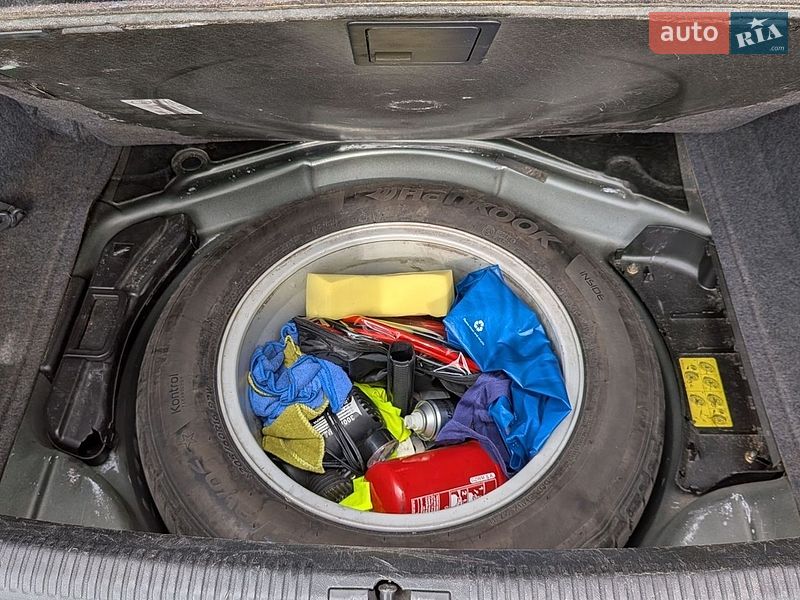 Седан Audi A4 2001 в Обухове