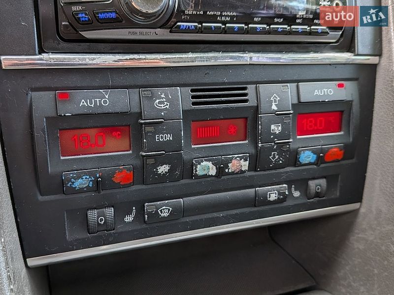 Седан Audi A4 2001 в Обухове