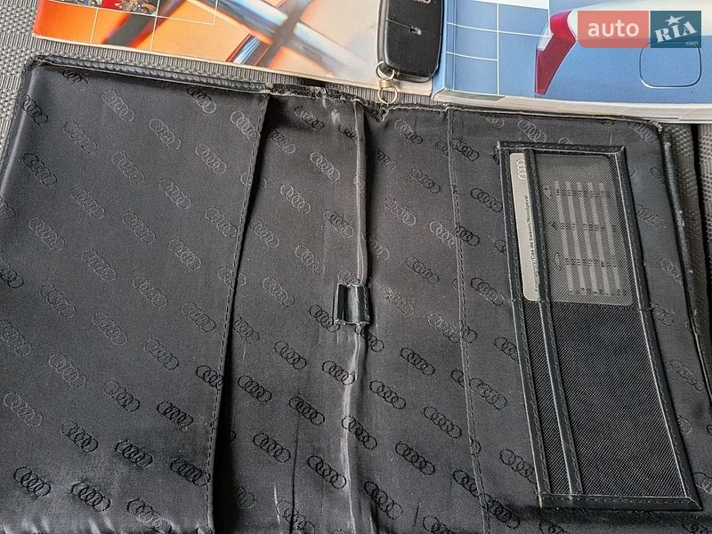 Седан Audi A4 2001 в Обухове