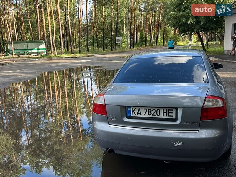 Седан Audi A4 2003 в Вышгороде