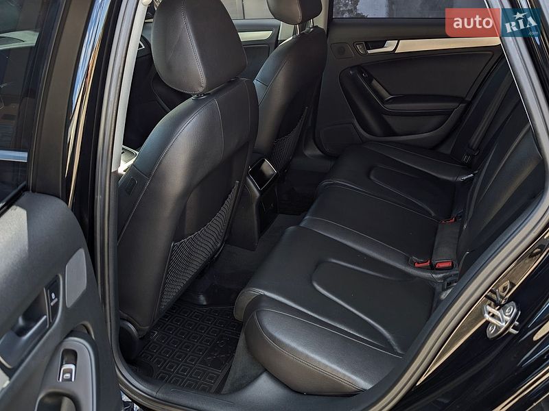 Седан Audi A4 2013 в Тернополі