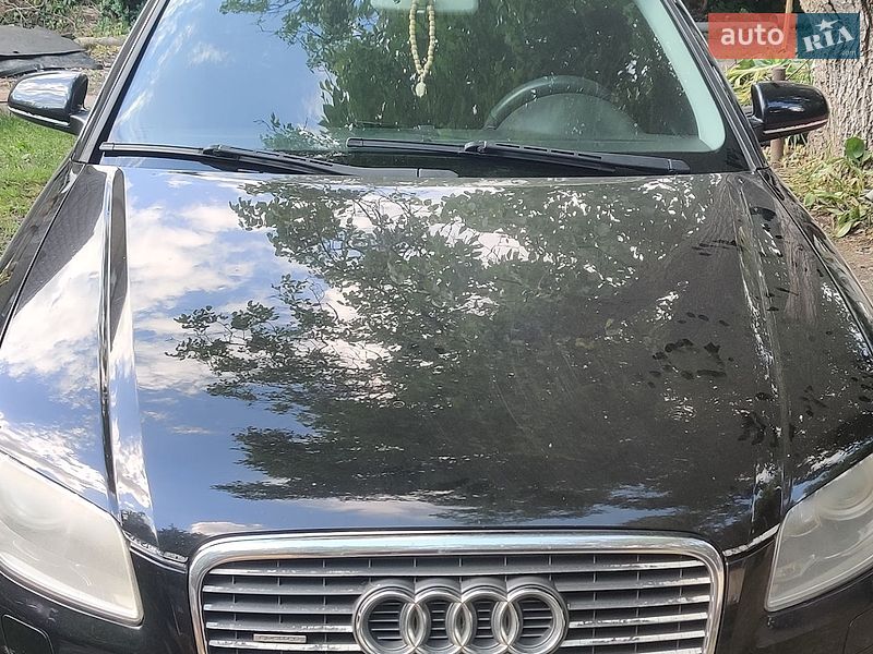 Седан Audi A4 2005 в Краснограде