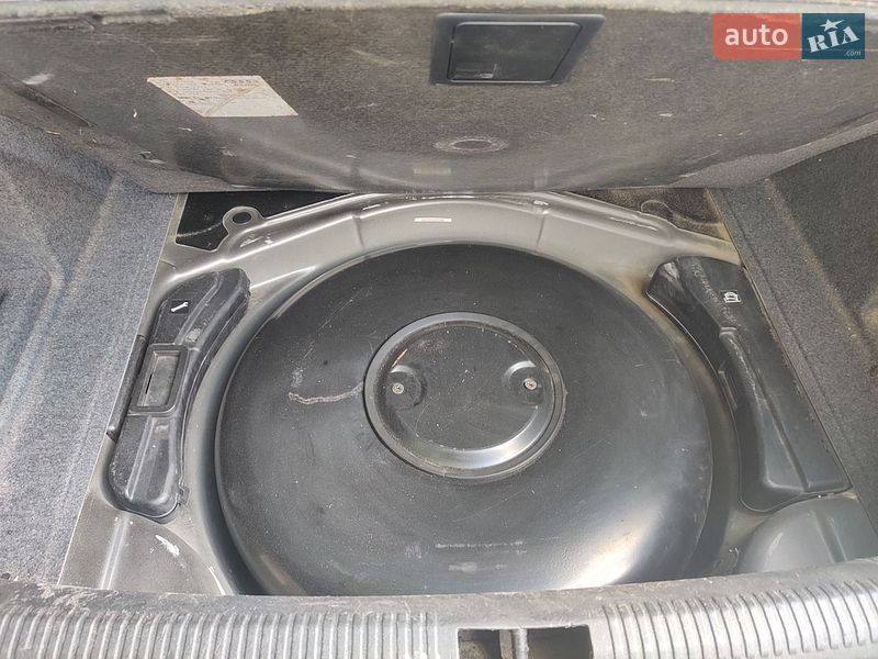 Седан Audi A4 2005 в Краснограде