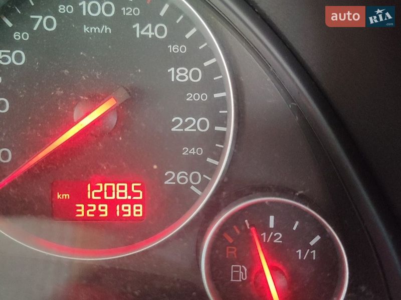 Универсал Audi A4 2003 в Самборе
