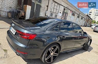 Седан Audi A4 2017 в Запоріжжі
