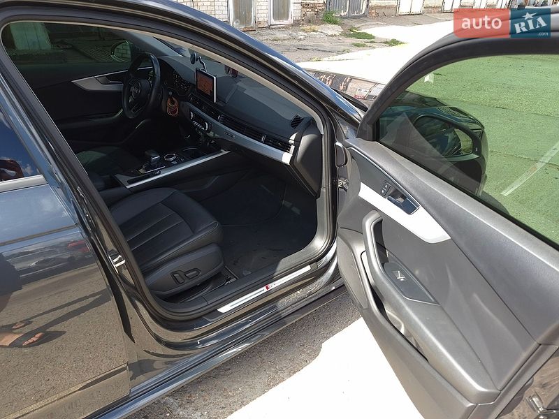 Седан Audi A4 2017 в Запоріжжі