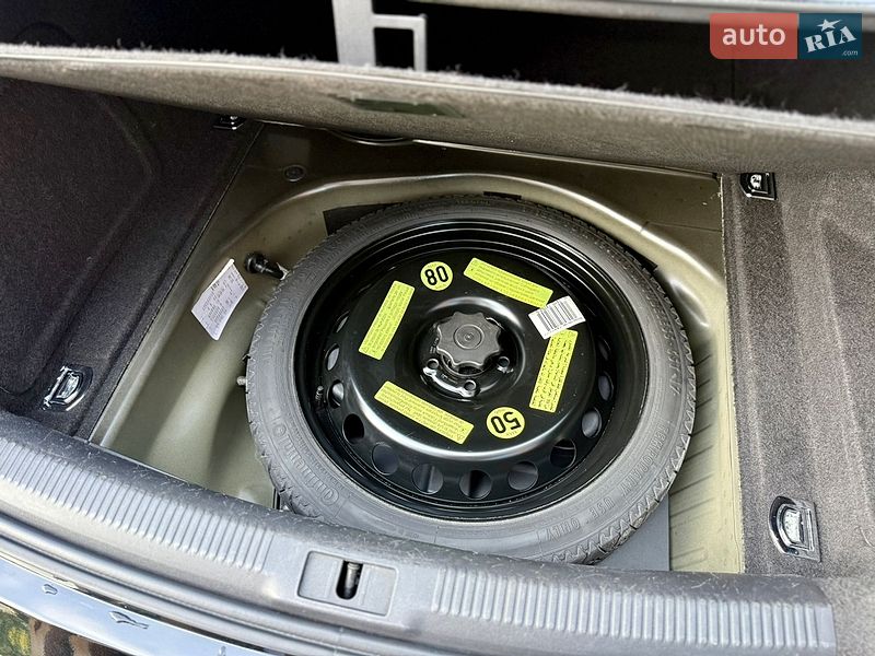 Седан Audi A4 2012 в Луцке