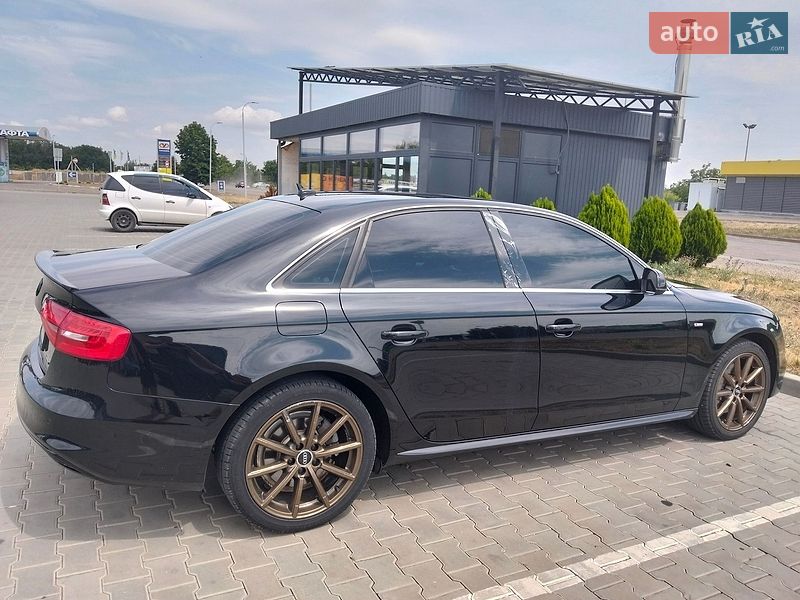 Audi A4 2014