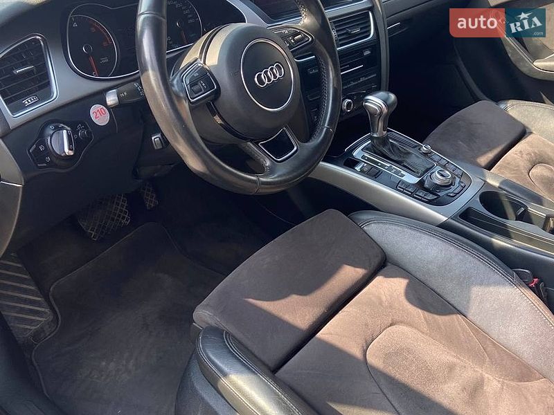 Седан Audi A4 2013 в Ивано-Франковске