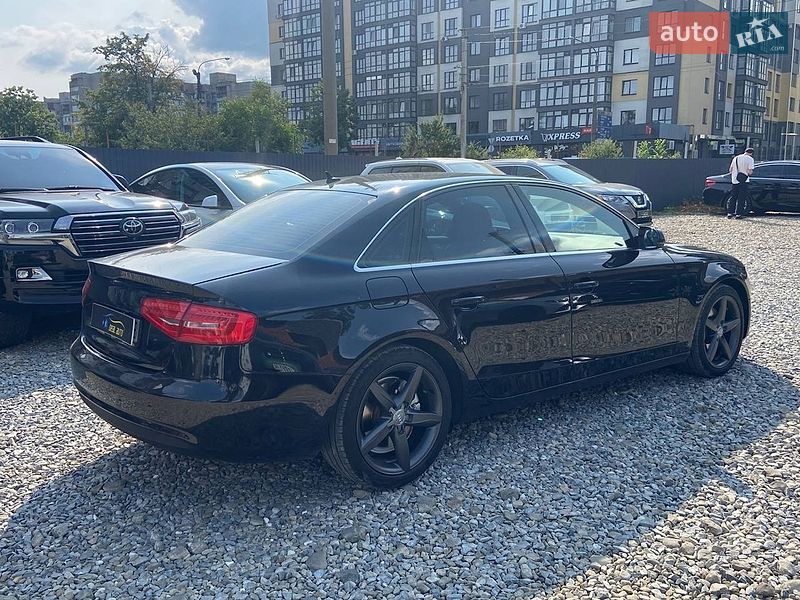 Седан Audi A4 2013 в Ивано-Франковске