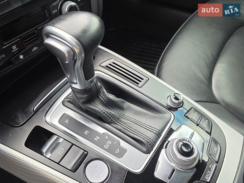 Седан Audi A4 2015 в Киеве