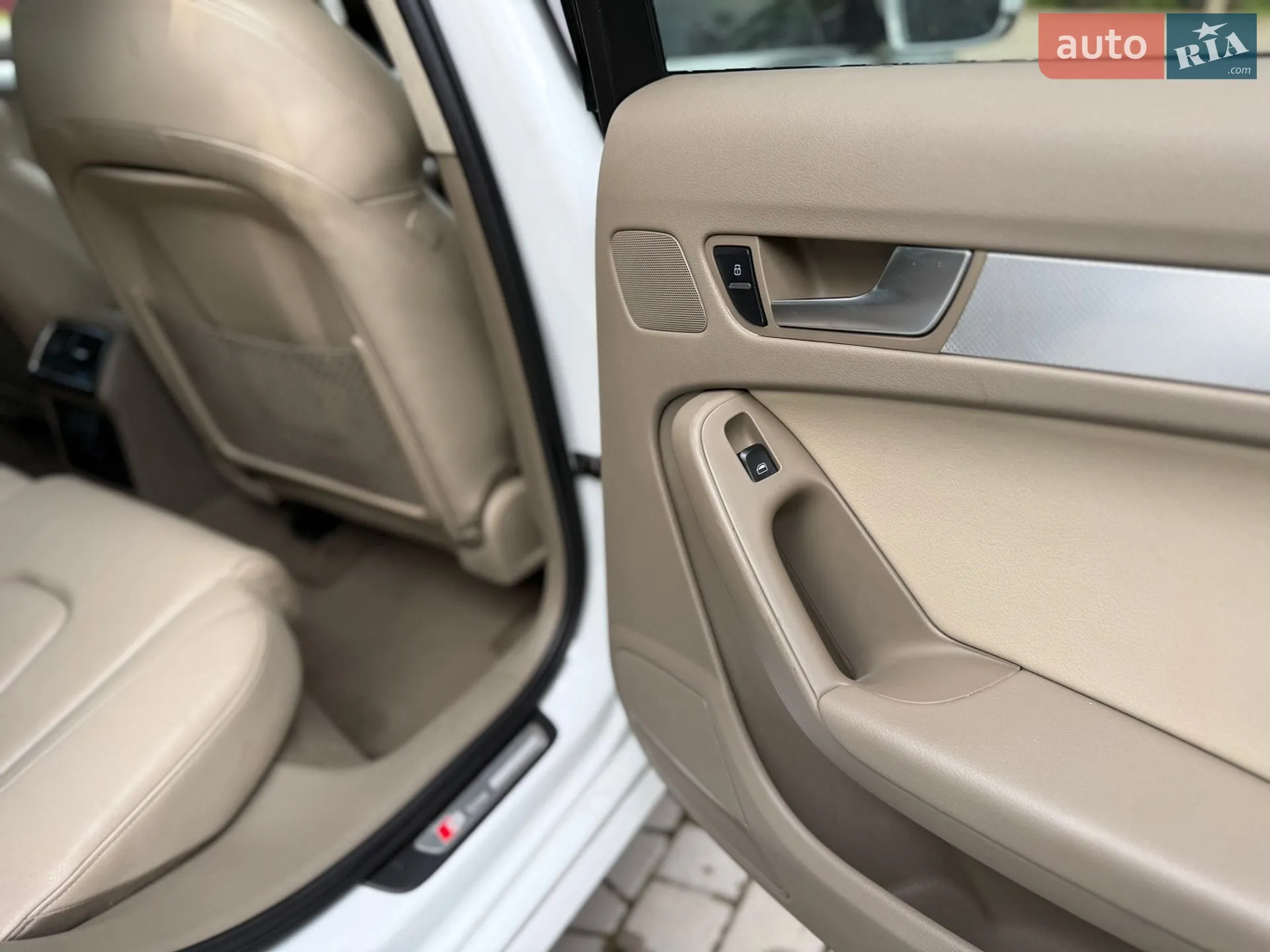 2012 Audi A4 - мініатюра 36