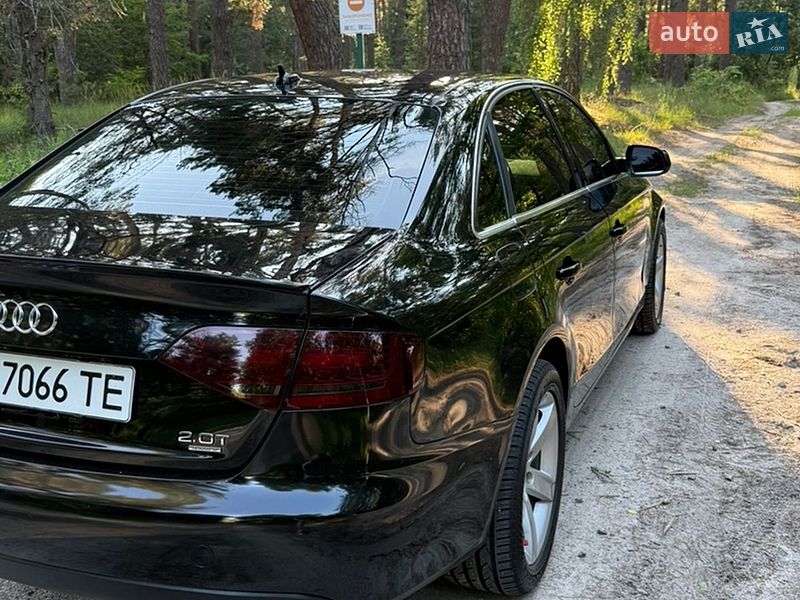 Седан Audi A4 2009 в Бобровиці