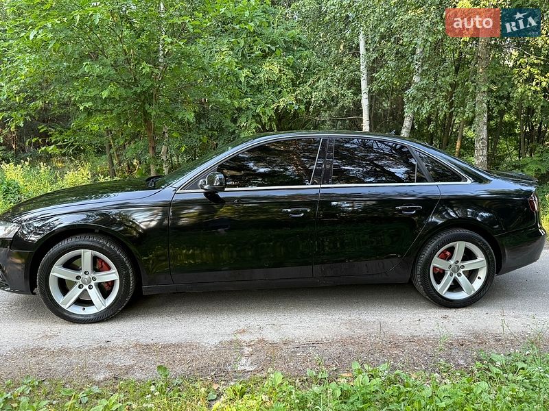 Седан Audi A4 2009 в Бобровиці