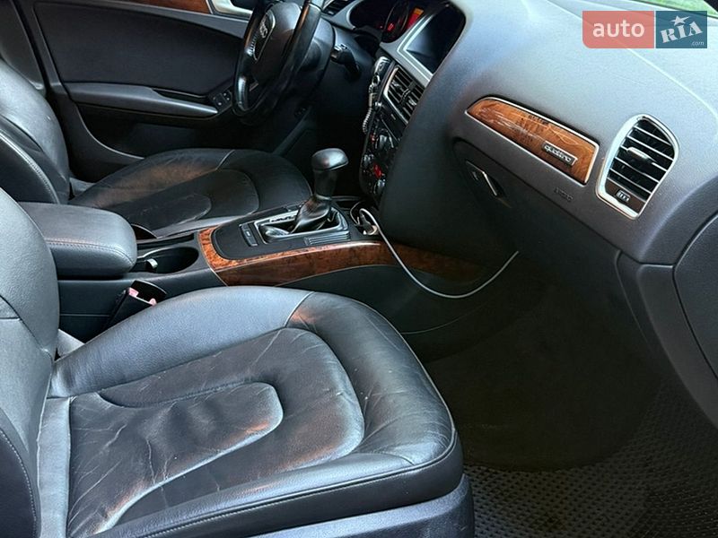 Седан Audi A4 2009 в Бобровиці
