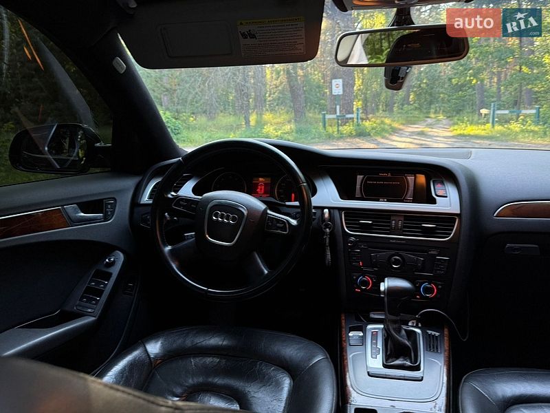 Седан Audi A4 2009 в Бобровиці
