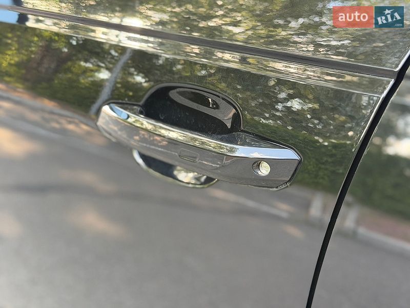 Седан Audi A4 2018 в Киеве