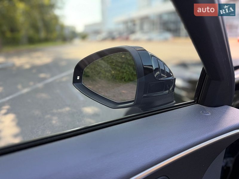 Седан Audi A4 2018 в Киеве