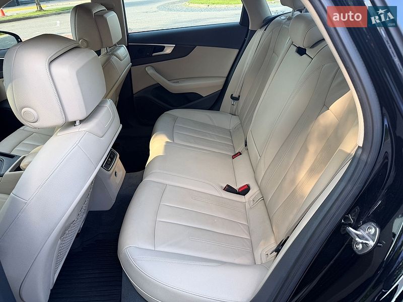Седан Audi A4 2018 в Киеве