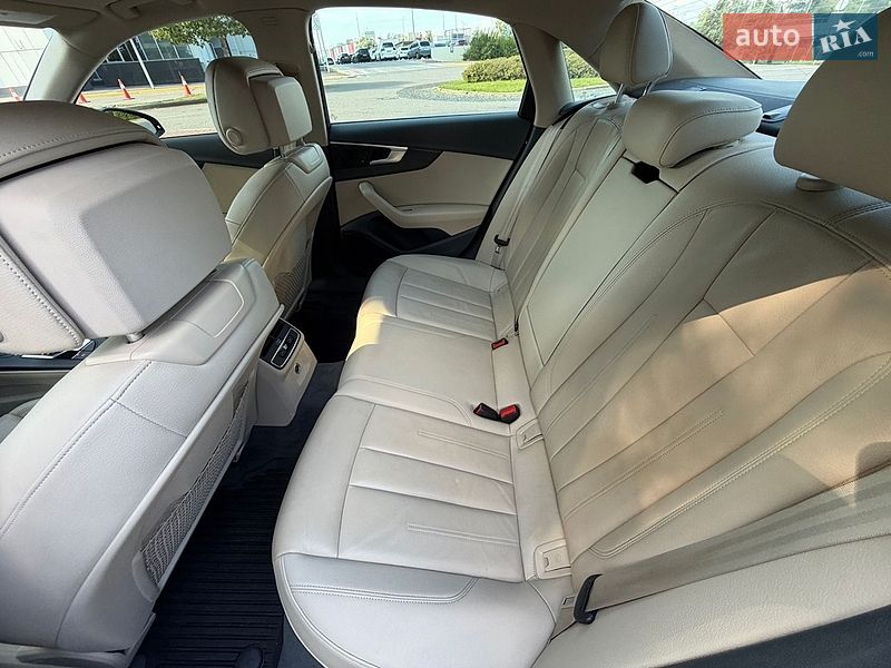 Седан Audi A4 2018 в Киеве