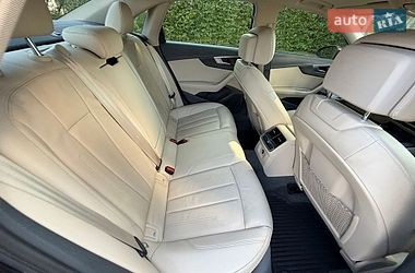 Седан Audi A4 2018 в Киеве
