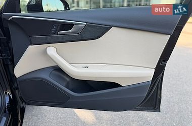 Седан Audi A4 2018 в Киеве