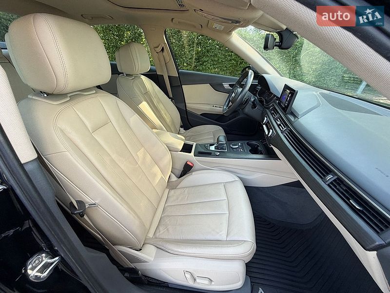 Седан Audi A4 2018 в Киеве
