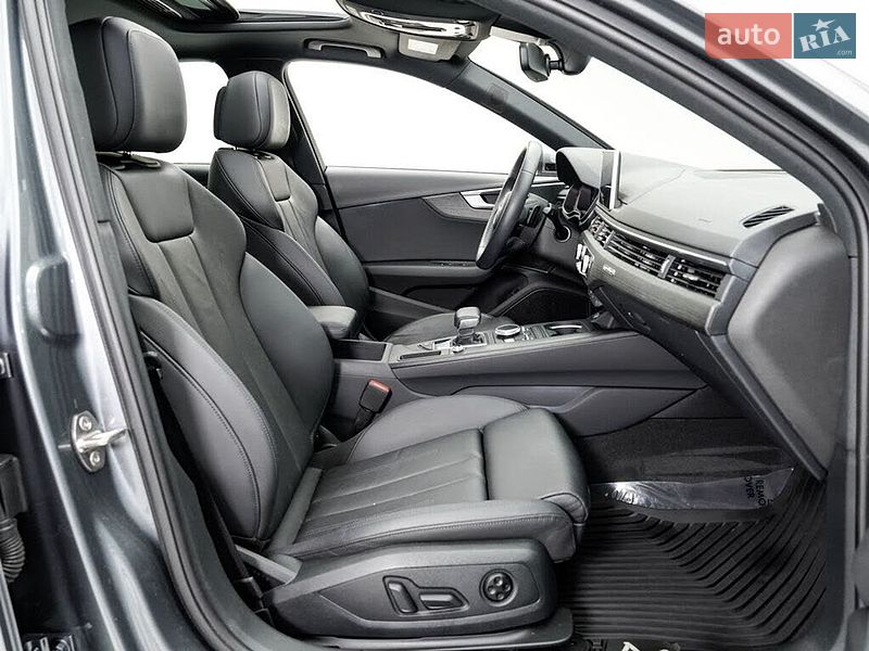 Седан Audi A4 2018 в Львові