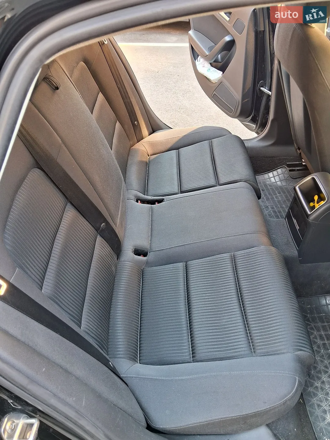 2010 Audi A4 - мініатюра 9